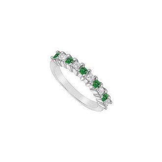 Emerald and Diamond Ring : 14K White Gold - 0.50 CT TGW