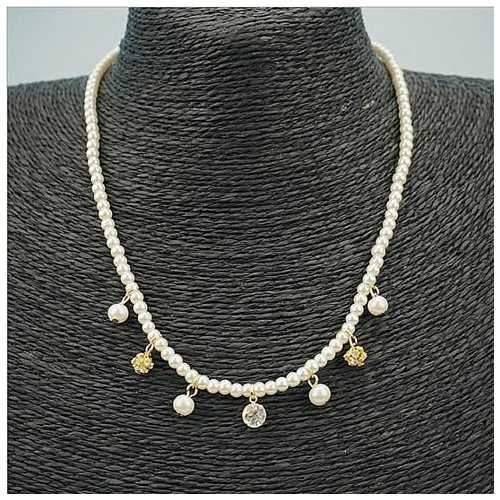 CHARMING PEARLS Privilege Necklace