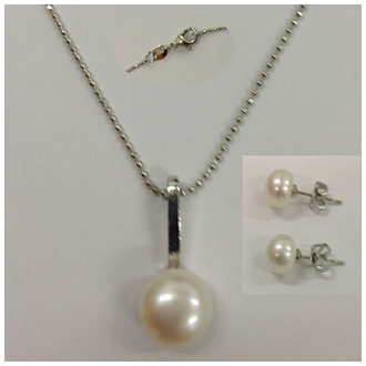 Mio Moto Genuine Fresh Water Pearl Pendant and Earring set