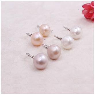 Moon in the Sky bright Pearl Earrings in Set of 3