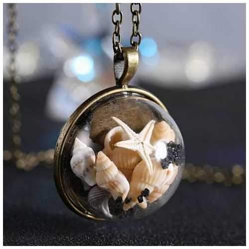 BEACH GIRL Sea Shells In Glass Locket Pendant Necklace