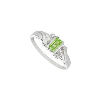 Peridot and Diamond Ring : 14K White Gold - 1.00 CT TGW