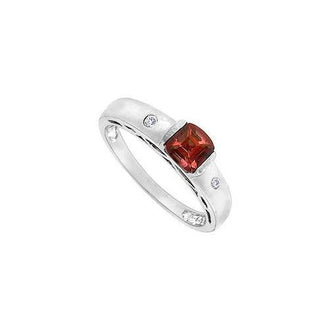 Garnet and Diamond Ring : 14K White Gold - 1.00 CT TGW