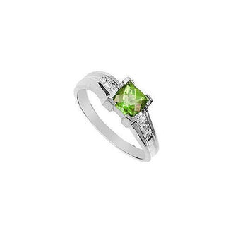 Peridot and Diamond Ring : 14K White Gold - 1.00 CT TGW