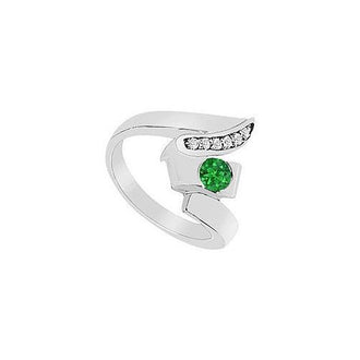 Emerald Zig-Zag Ring : 14K White Gold - 0.33 CT TGW