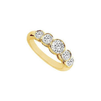 Diamond Ring : 14K Yellow Gold - 1.10 CT Diamonds