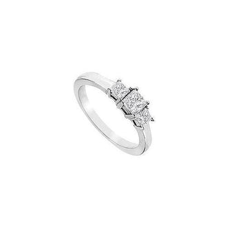 Three Stone Diamond Engagement Ring : 14K White Gold - 1.00 CT Diamonds