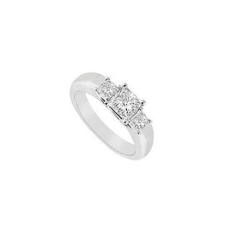 Three Stone Diamond Ring : 14K White Gold - 0.33 CT Diamonds