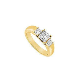 Three Stone Diamond Ring : 14K Yellow Gold - 0.33 CT Diamonds