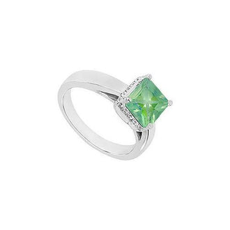 Emerald and Diamond Ring : 14K White Gold - 1.00 CT TGW