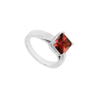 Garnet and Diamond Ring : 14K White Gold - 0.83 CT TGW