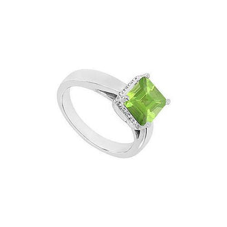 Peridot and Diamond Ring : 14K White Gold - 1.00 CT TGW